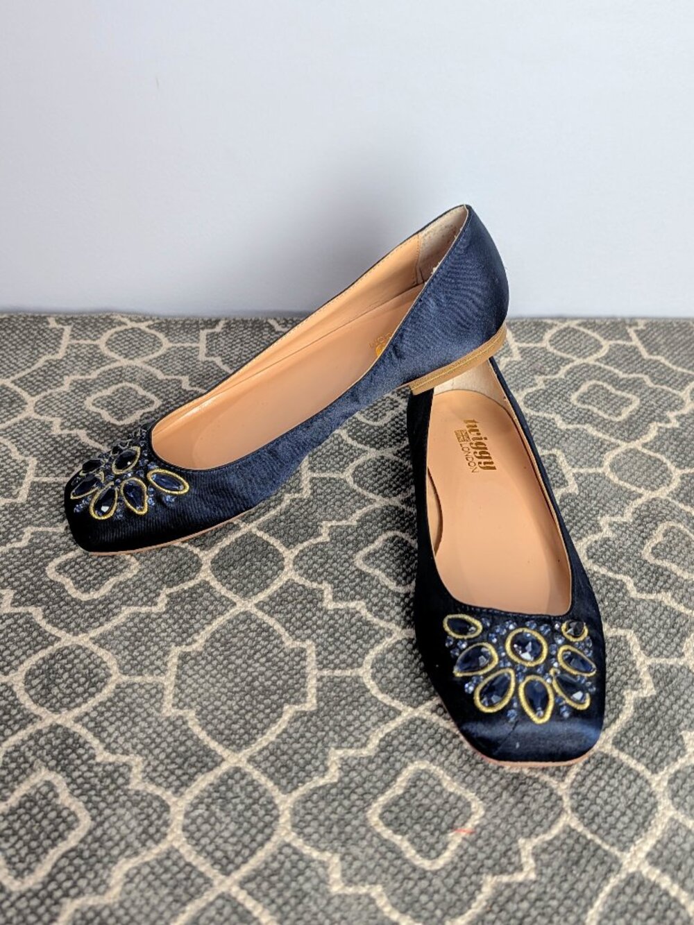 TWIGGY LONDON Blue Satin Embellished Flat Shoes Sz 7.5M